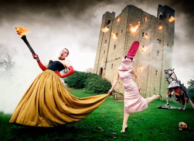 Burning Down The House, McQueen con Isabella Blow by David LaChapelle