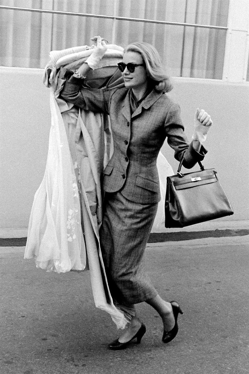 Grace Kelly con la borsa Hermès a lei dedicata